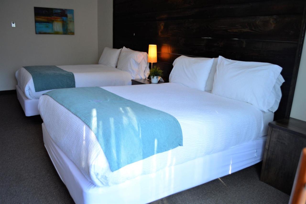 3 Pines Lodge Muskoka 헌츠빌 외부 사진