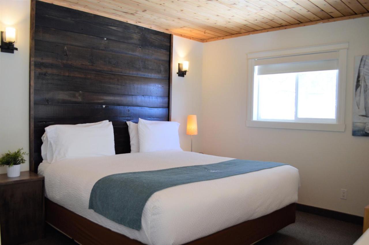 3 Pines Lodge Muskoka 헌츠빌 외부 사진