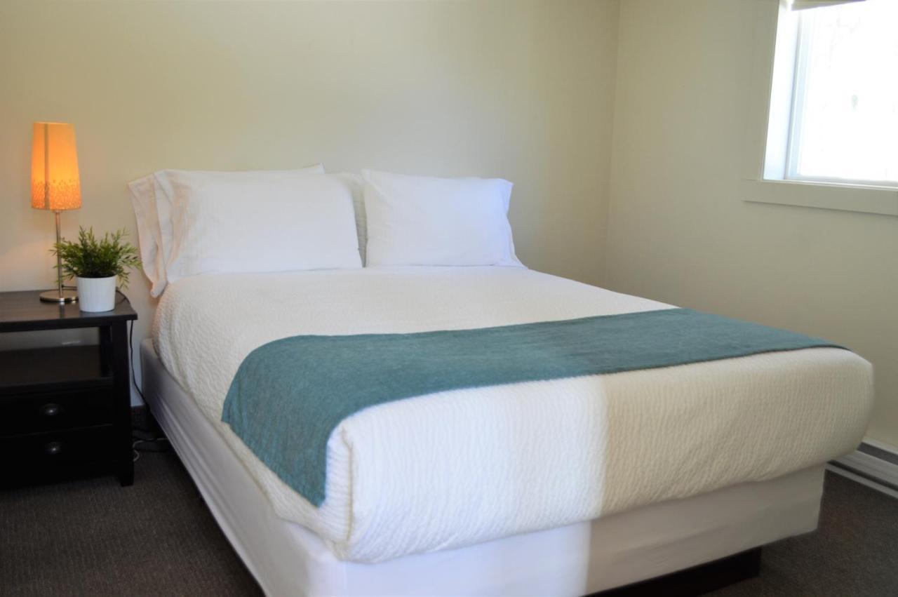 3 Pines Lodge Muskoka 헌츠빌 외부 사진