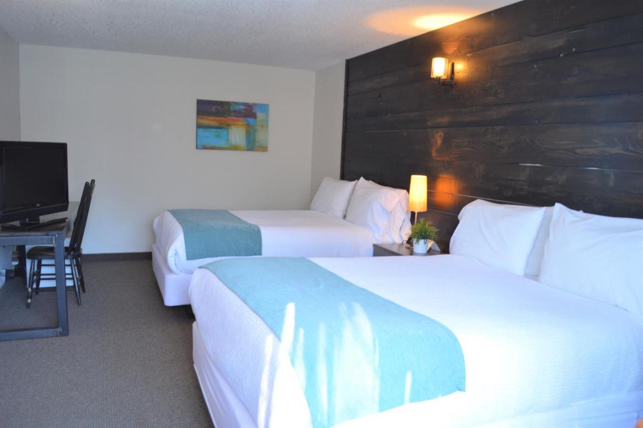 3 Pines Lodge Muskoka 헌츠빌 외부 사진