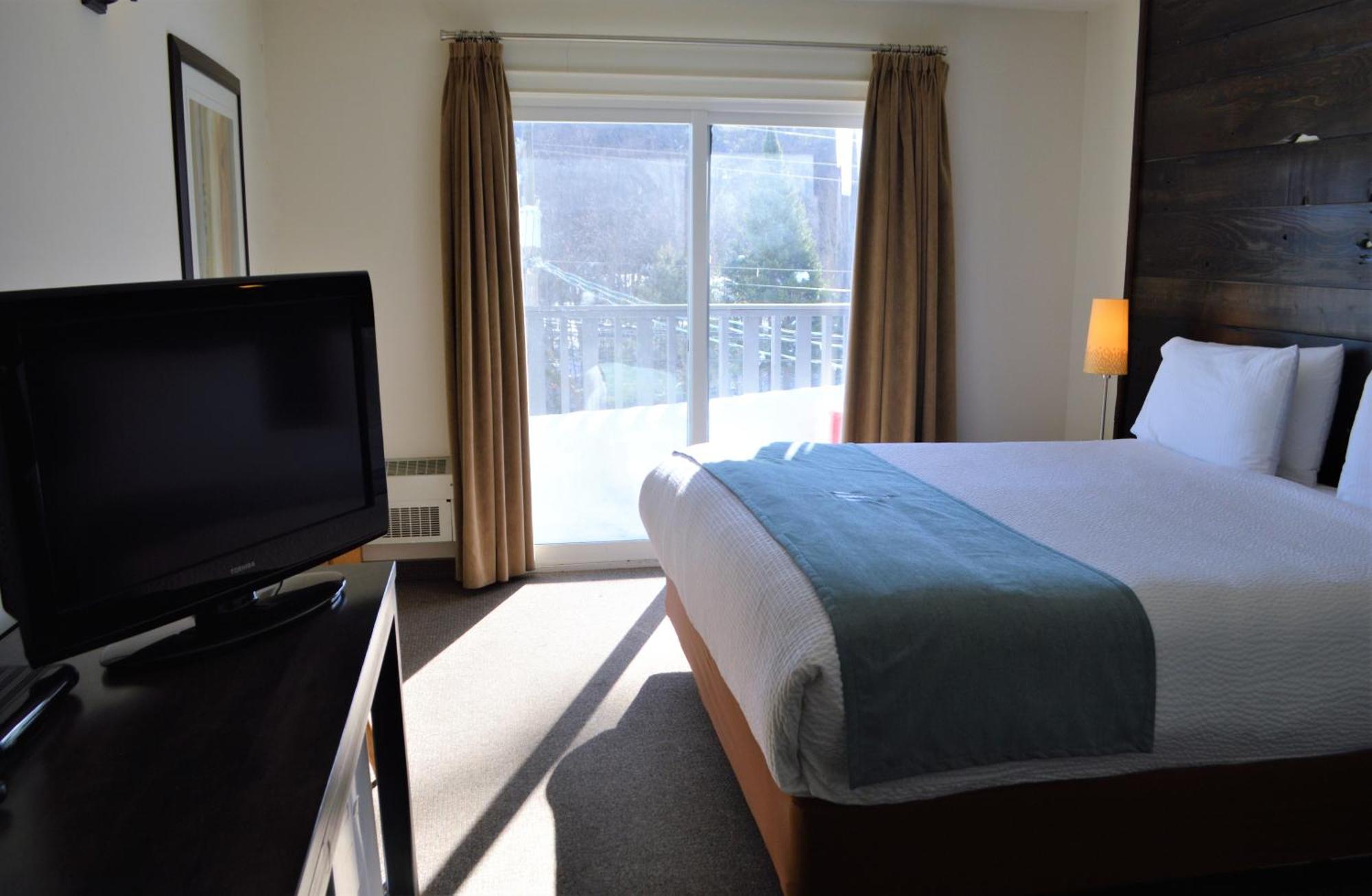 3 Pines Lodge Muskoka 헌츠빌 외부 사진