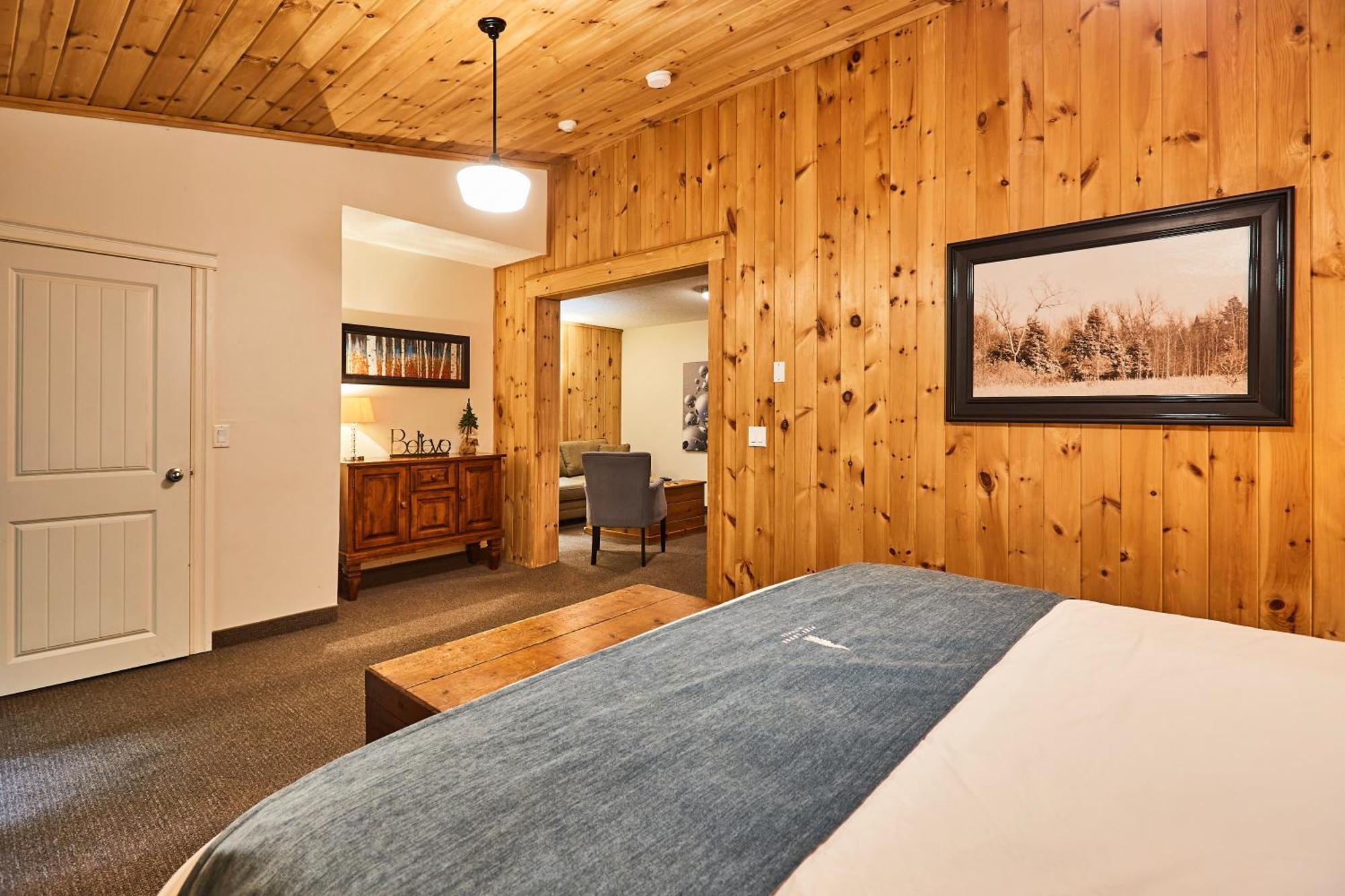 3 Pines Lodge Muskoka 헌츠빌 외부 사진
