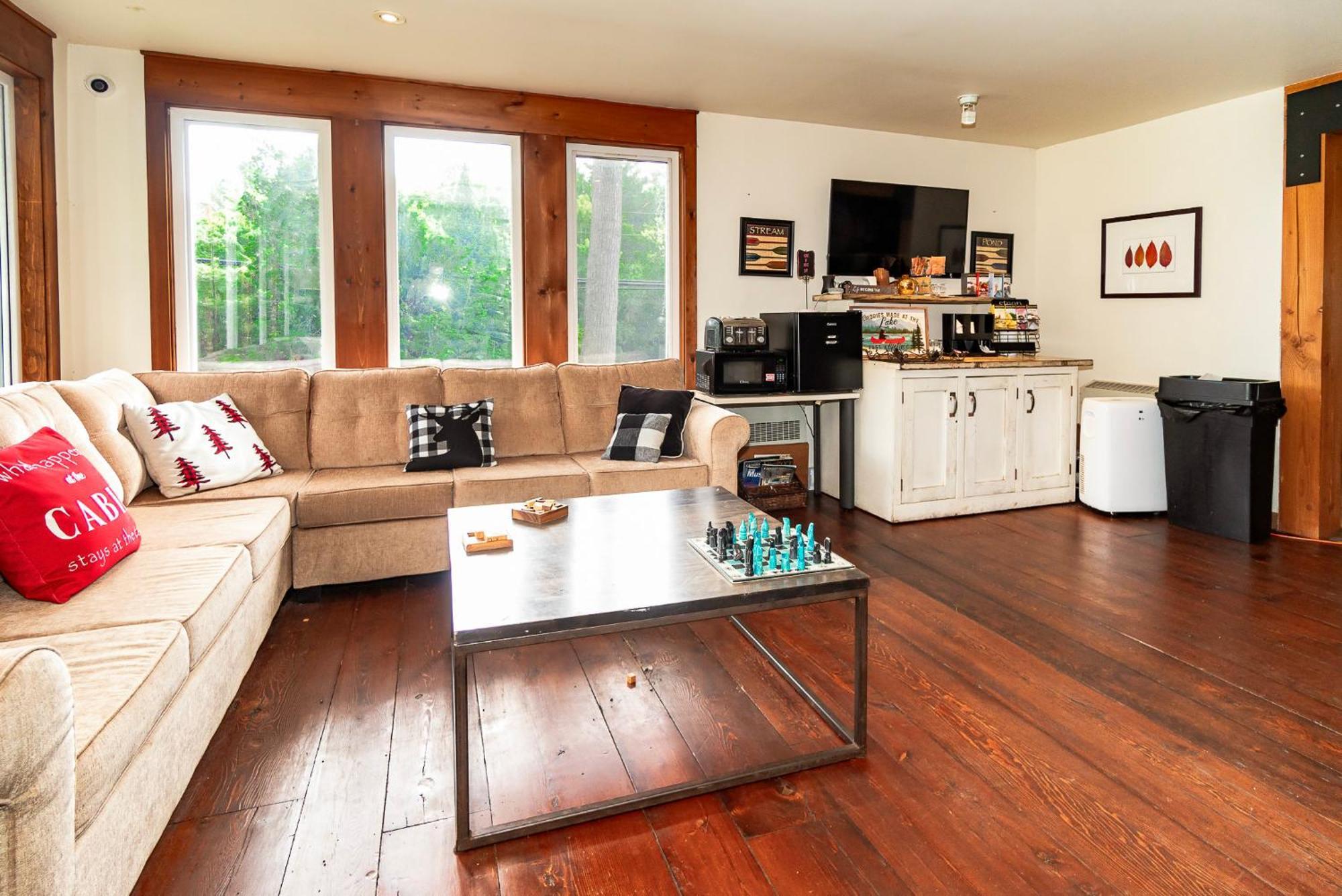 3 Pines Lodge Muskoka 헌츠빌 외부 사진